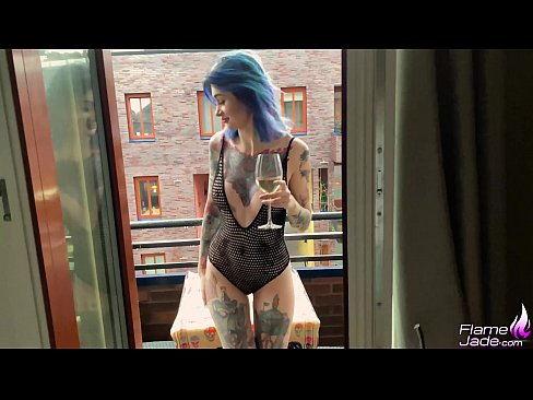 ❤️ Ragazza tremenda chì succhia cù una bocca è cazzo appassionatamente sottu à u celu apertu Sessu à co.mailkassa.ru ️❤